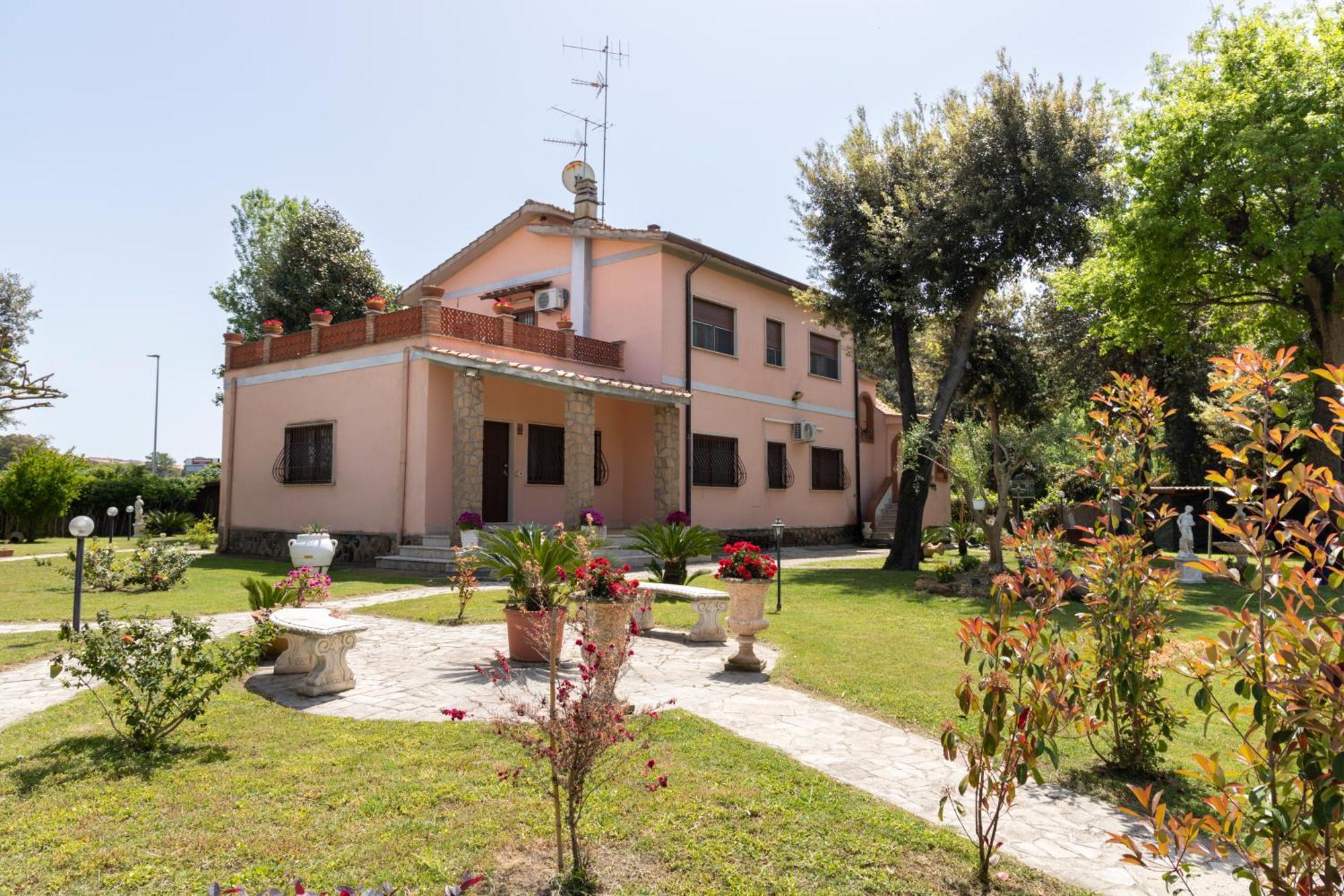 Villa Ninfa Alburnea Anzio Luaran gambar